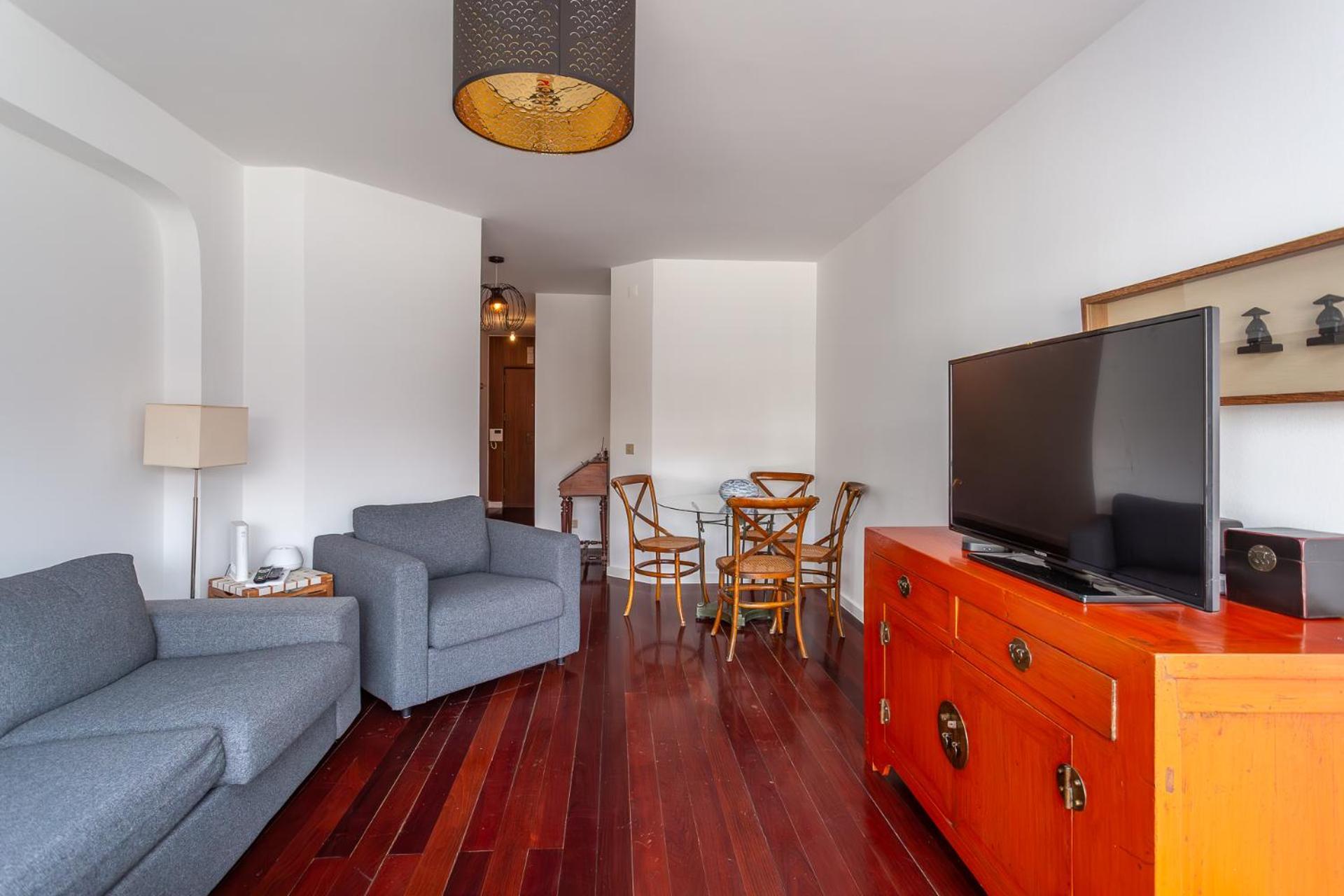 1 * Lissabon